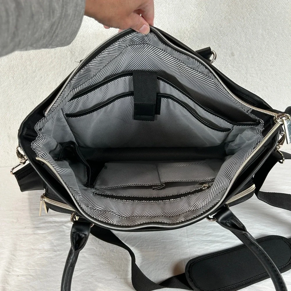 Kenneth Cole Reaction used good